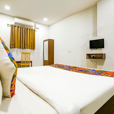 OYO 74642 Hotel Rajmandir Bhatha Exteriér fotografie