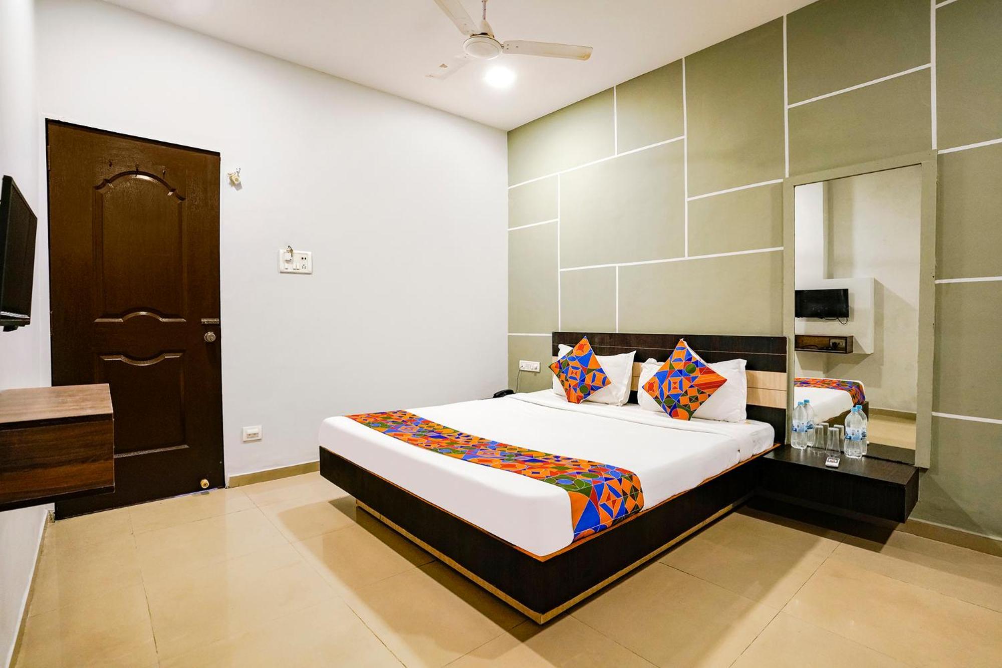 OYO 74642 Hotel Rajmandir Bhatha Exteriér fotografie