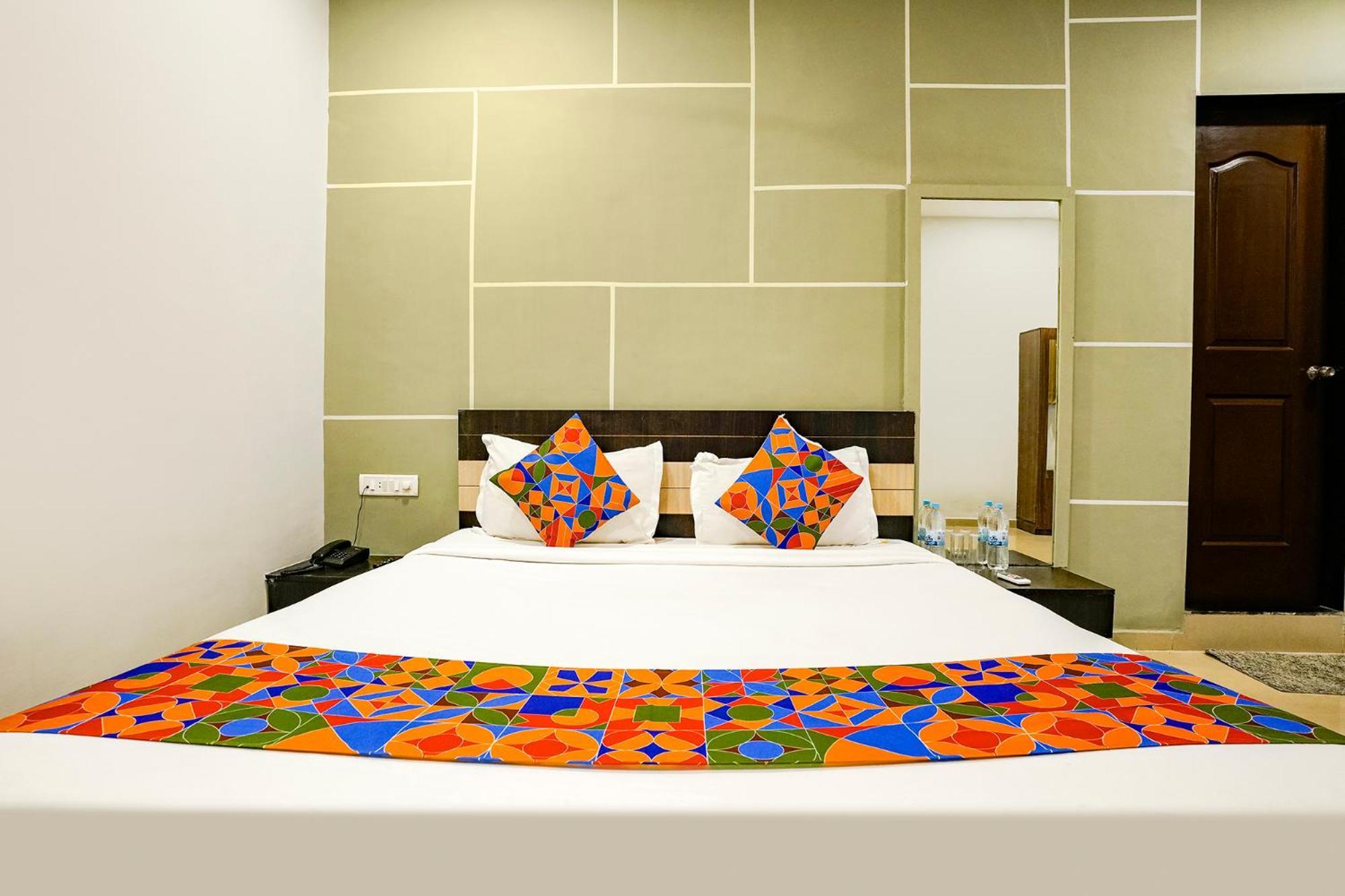 OYO 74642 Hotel Rajmandir Bhatha Exteriér fotografie