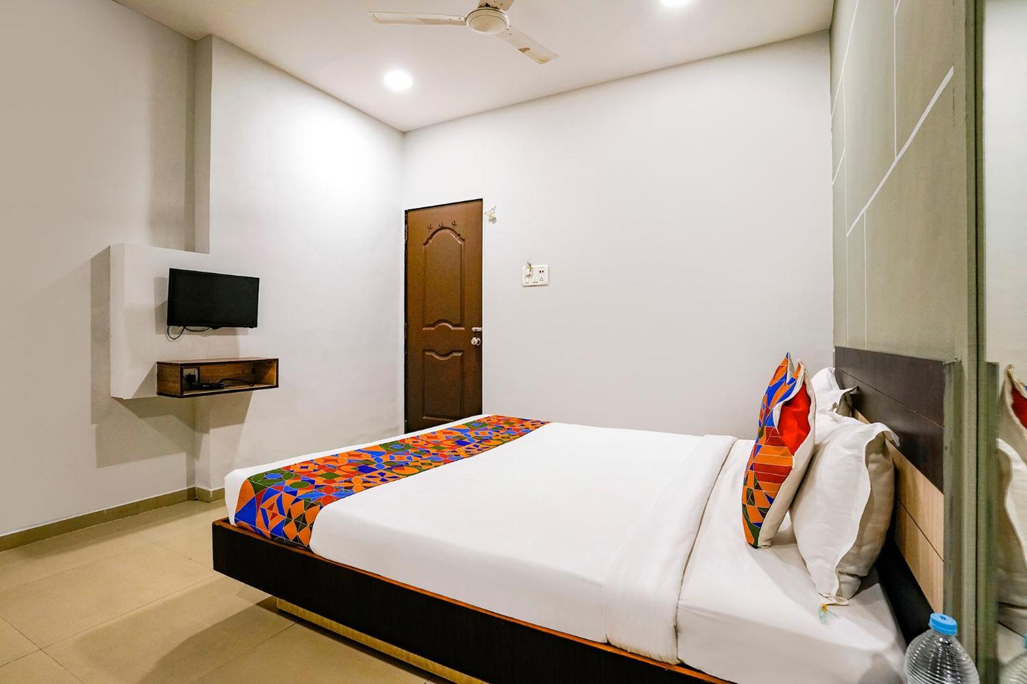 OYO 74642 Hotel Rajmandir Bhatha Exteriér fotografie