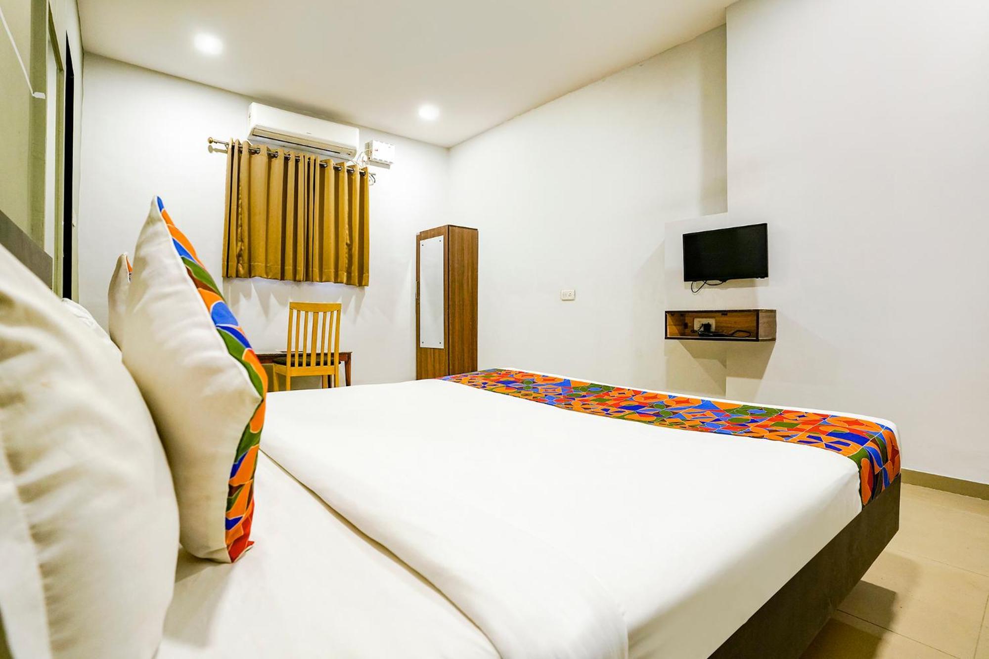 OYO 74642 Hotel Rajmandir Bhatha Exteriér fotografie
